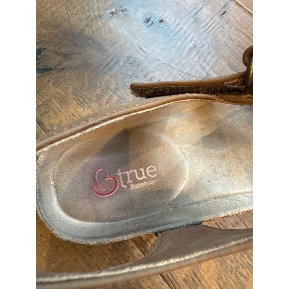 BareTraps BeTrue Persy Ankle Strap Flat Sandals Tan Vegan Leather Women Sz 6M - Picture 5 of 7